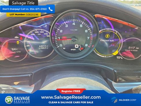 Used 2018 Porsche Panamera image 12