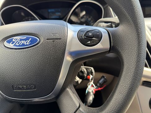 Used 2012 Ford Focus SE FWD image 18