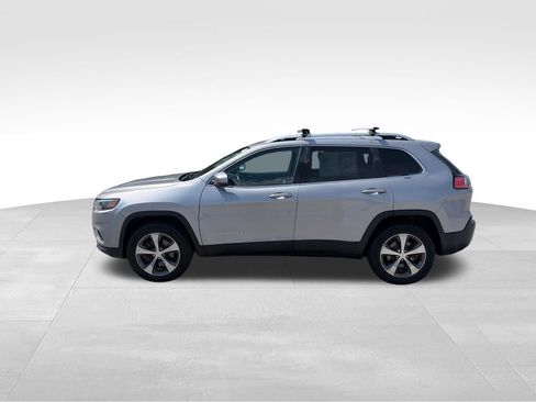 Used 2019 Jeep Cherokee Limited w/ Trailer Tow Group AWD/4WD image 3