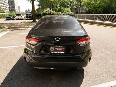 Used 2021 Toyota Corolla LE FWD image 4