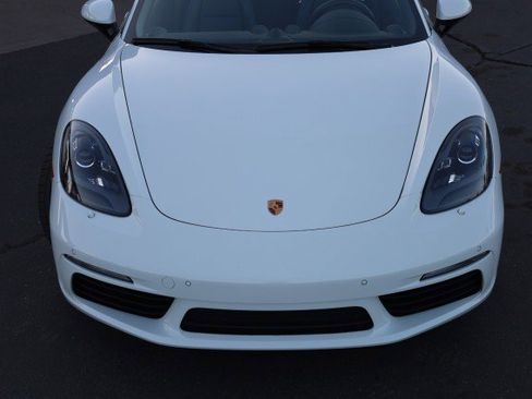 Used 2024 Porsche 718 Boxster S RWD image 9