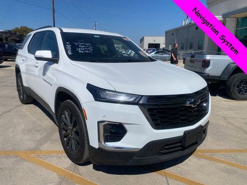 Used 2023 Chevrolet Traverse RS image 6