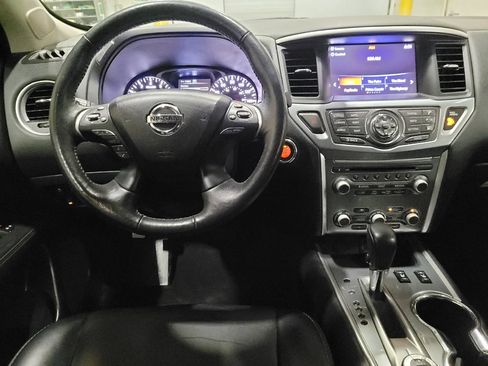 Used 2019 Nissan Pathfinder SL w/ SL Premium Package AWD/4WD image 22
