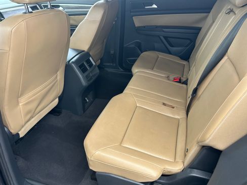 Used 2020 Volkswagen Atlas Cross Sport SE FWD image 17