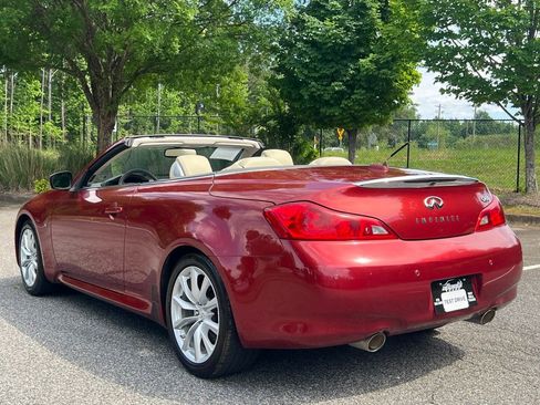 Used 2014 INFINITI Q60 Convertible w/ Premium Package RWD image 19