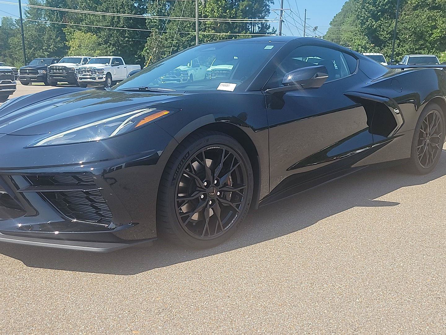 Used 2025 Chevrolet Corvette Stingray Preferred Cpe w/ Z51 Performance Package RWD image 1