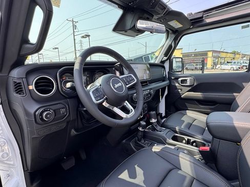 New 2026 Jeep Wrangler Unlimited Sahara w/ Safety Group AWD/4WD image 13