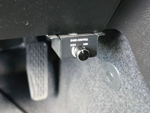 Used 2018 Jeep Wrangler Unlimited Sahara image 39