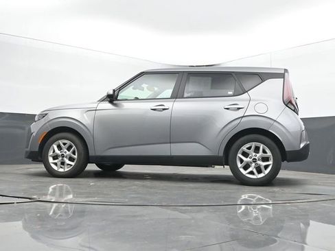 Used 2025 Kia Soul LX w/ LX Technology Package FWD image 45