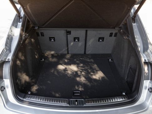 New 2026 Porsche Macan image 30