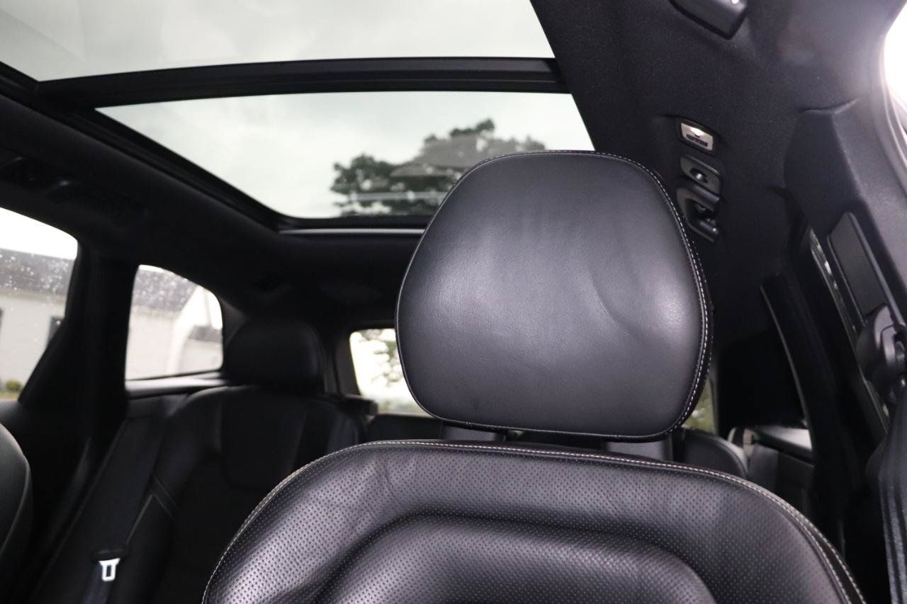 Used 2018 Volvo XC60 T8 R-Design w/ Convenience Package AWD/4WD image 14