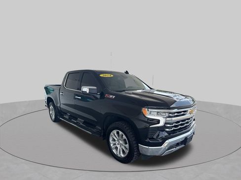 Used 2024 Chevrolet Silverado 1500 LTZ w/ Z71 Off-Road Package AWD/4WD image 8