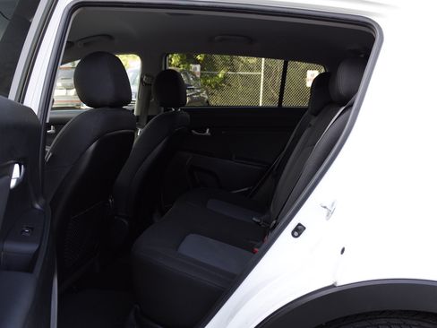 Used 2016 Kia Sportage LX AWD/4WD image 26