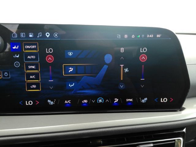 Used 2026 Chevrolet Traverse LT w/ Driver Confidence Package FWD image 48