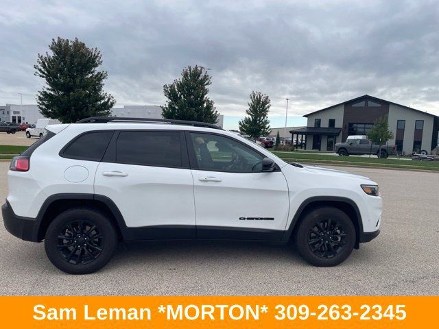 Used 2023 Jeep Cherokee Altitude Lux w/ Lux Elite Package AWD/4WD image 2