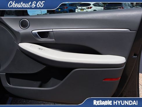 Certified 2025 Hyundai Sonata SEL FWD image 9