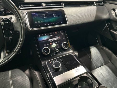 Used 2019 Land Rover Range Rover Velar R-Dynamic SE AWD/4WD image 4