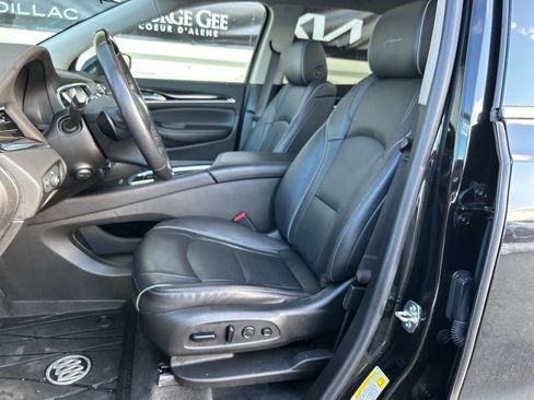 Used 2021 Buick Enclave Avenir image 10