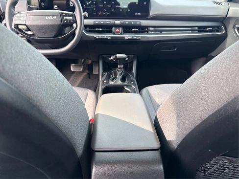 Used 2025 Kia K4 EX FWD image 15