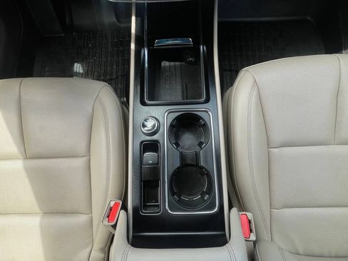 Used 2023 Lincoln Corsair FWD w/ Equipment Group 101A image 19