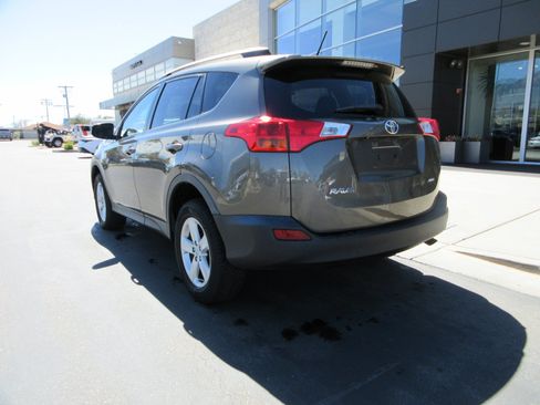 Used 2013 Toyota RAV4 XLE AWD/4WD image 5