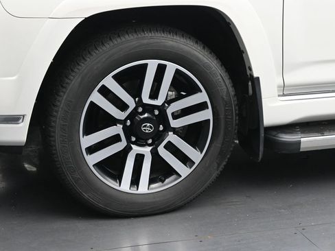 Used 2023 Toyota 4Runner Limited AWD/4WD image 12