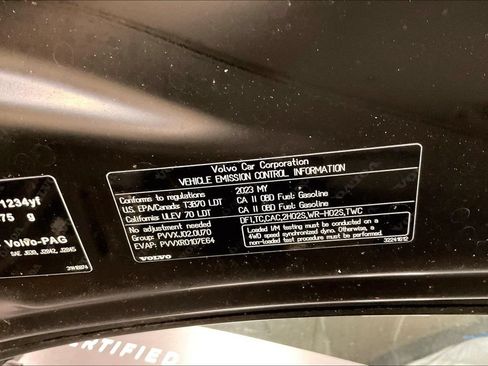 Certified 2023 Volvo XC40 B5 Plus w/ Climate Package AWD/4WD image 30