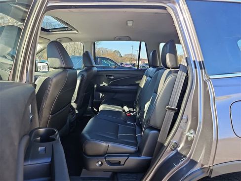 Used 2017 Honda Pilot EX-L image 9