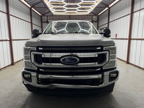 Used 2020 Ford F250 XLT w/ XLT Value Package AWD/4WD image 2