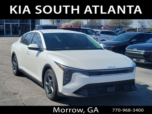 New 2026 Kia K4 LXS image 1