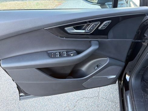 Used 2017 Audi Q7 2.0T Premium Plus w/ Premium Plus Package image 29