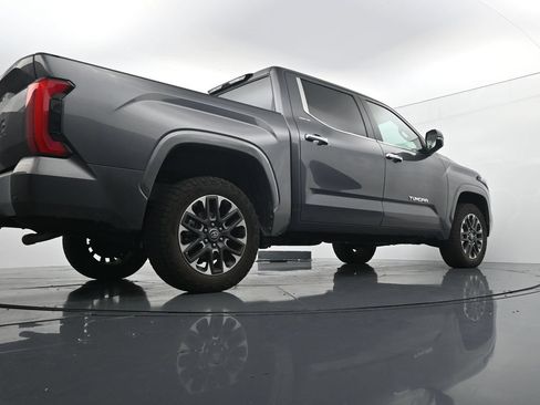 Used 2025 Toyota Tundra Limited AWD/4WD image 23