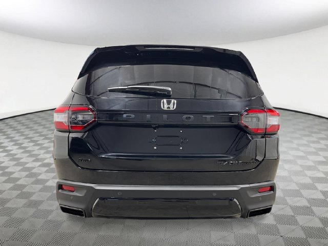 New 2026 Honda Pilot Black Edition image 5