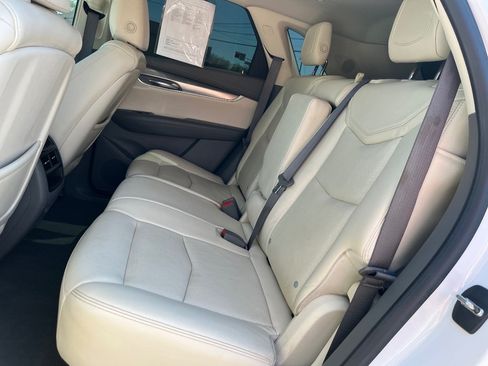 Used 2017 Cadillac XT5 Luxury w/ Driver Awareness Package AWD/4WD image 31
