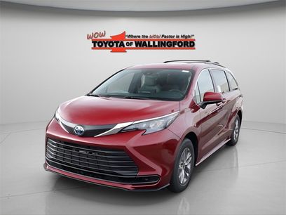 New 2025 Toyota Sienna LE w/ LE Plus Package