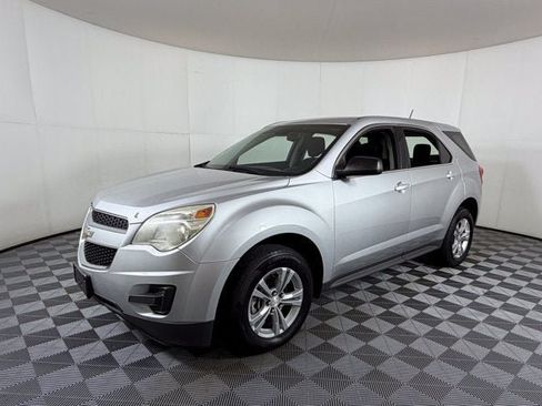 Used 2015 Chevrolet Equinox LS FWD image 2