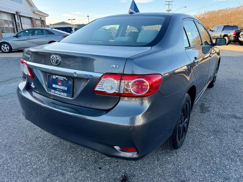 Used 2011 Toyota Corolla LE image 5
