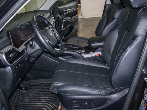 Used 2025 Kia Telluride SX image 8