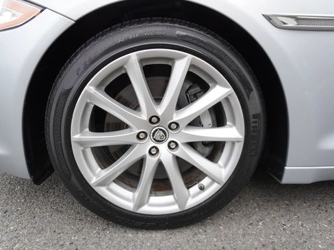 Used 2011 Jaguar XJ RWD image 27