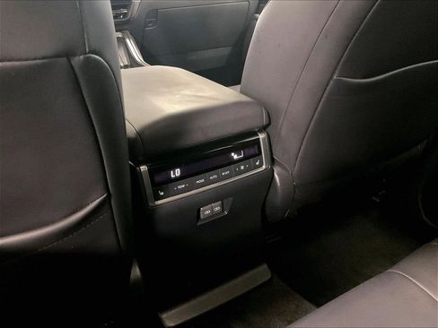 Used 2024 Lexus GX 550 w/ Accessory Package (2T) AWD/4WD image 29
