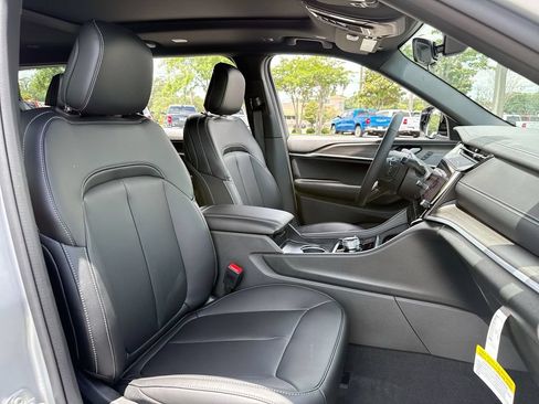 New 2026 Jeep Grand Cherokee L Limited AWD/4WD image 30