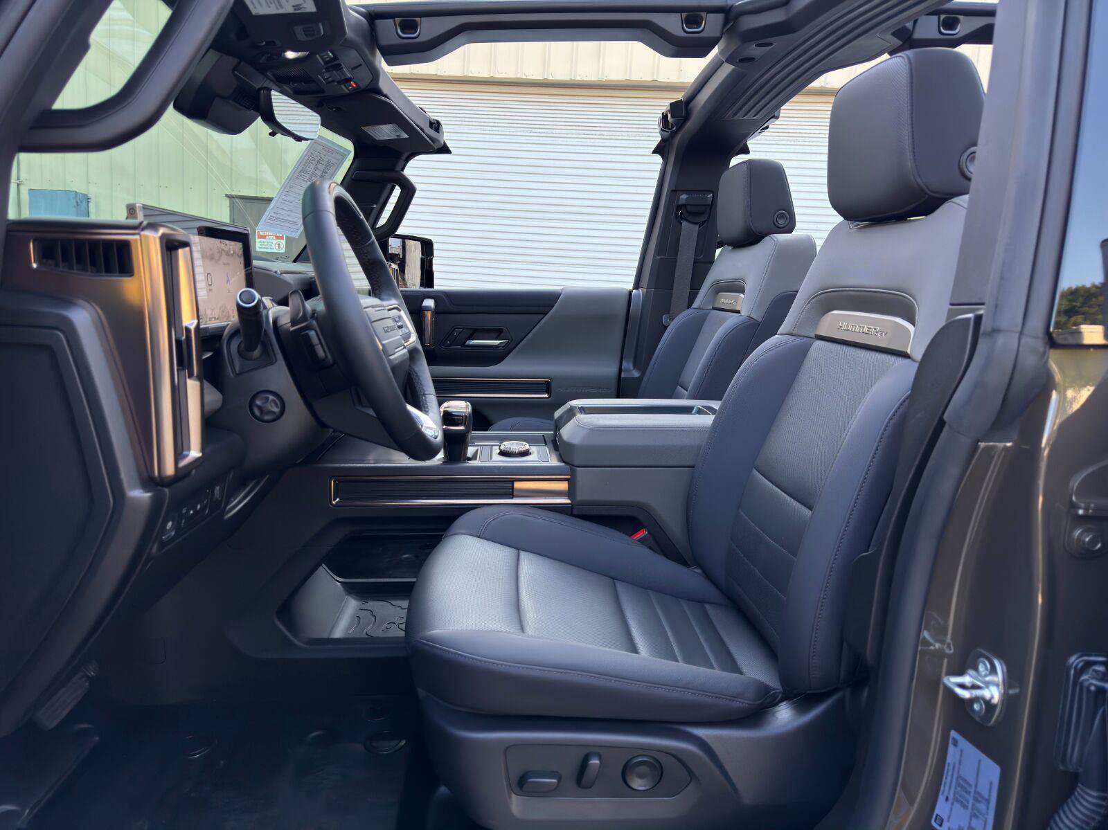 Used 2025 GMC Hummer EV 3X w/ LPO, Roof Cross Rail Package AWD/4WD image 16