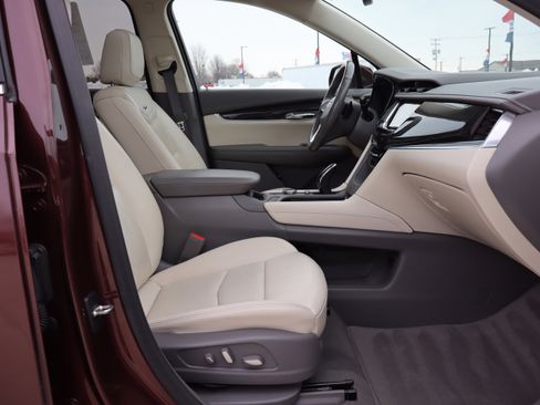 Used 2022 Cadillac XT6 Premium Luxury image 14