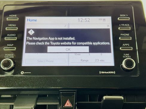 Used 2022 Toyota Camry LE FWD image 11