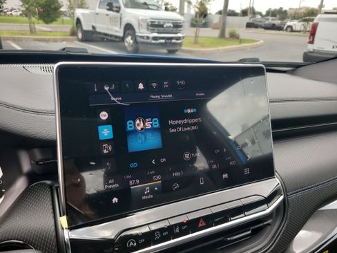 New 2026 Jeep Compass Latitude AWD/4WD image 16