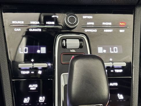 Used 2023 Porsche Cayenne S image 20