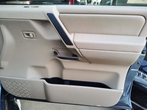 Used 2010 Nissan Titan LE image 23