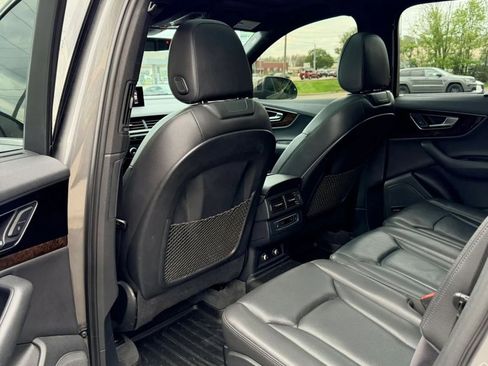 Used 2018 Audi Q7 3.0T Premium Plus image 12