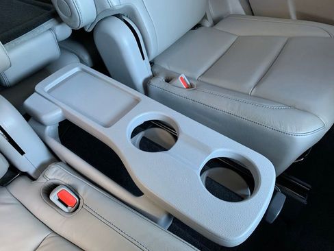 Used 2018 Toyota Highlander XLE FWD image 30