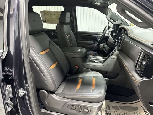 Used 2024 GMC Sierra 2500 AT4 w/ AT4 Preferred Package AWD/4WD image 29